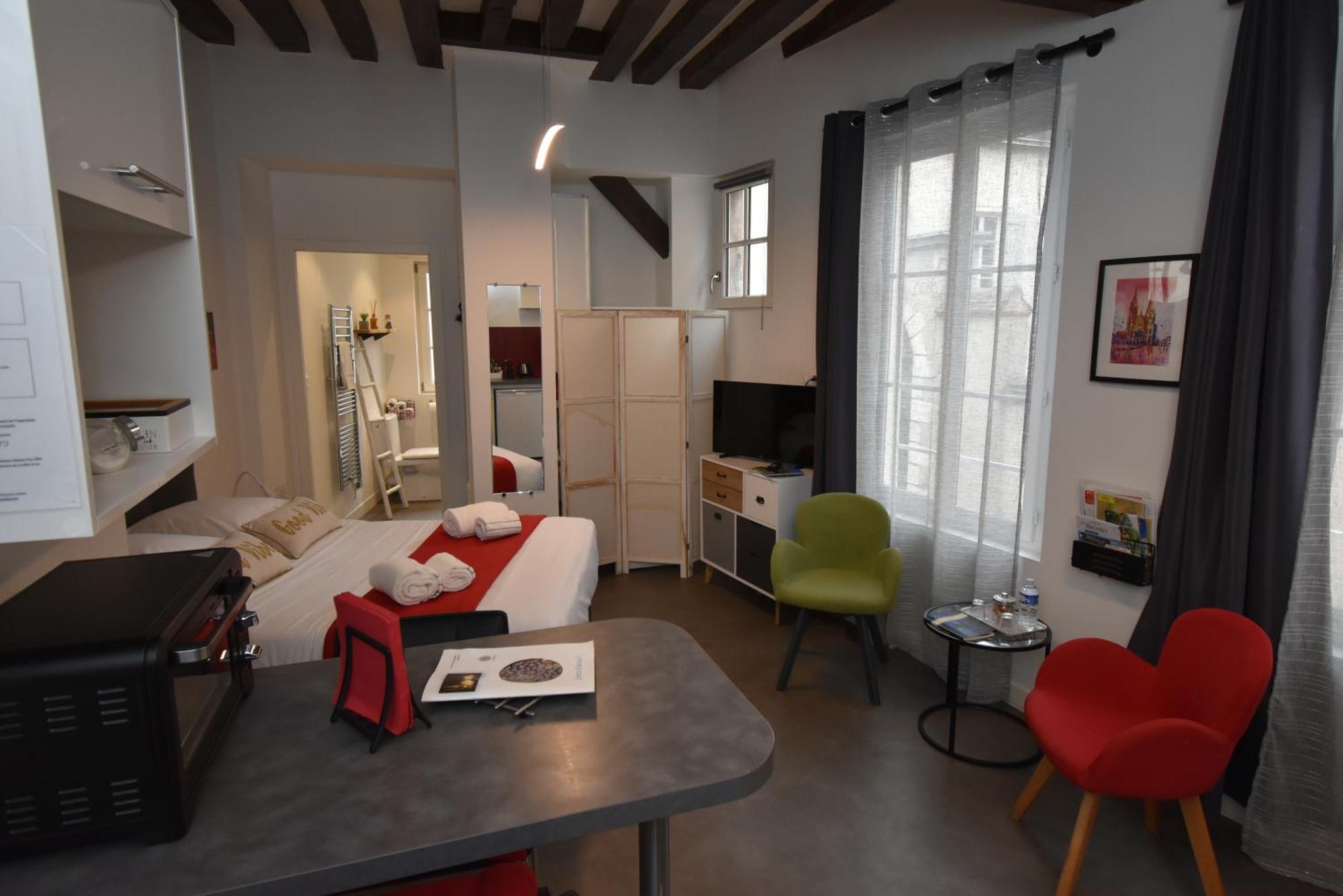 Le Saint-Aignan, Nuits-Chartraines, Parking Prive A Quelques Minutes, 3 Etoiles Apartment Шартър Екстериор снимка